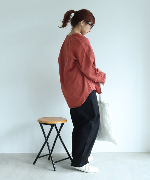 PAR ICI KLASSISK(パーリッシィクラシスク)の「フィンクスブロード伊吹染め 袖リブブラウス (セットアップ対応)(シャツ/ブラウス・レディース・グリーン/アイボリー/レッド・FREE)」の14枚目の写真