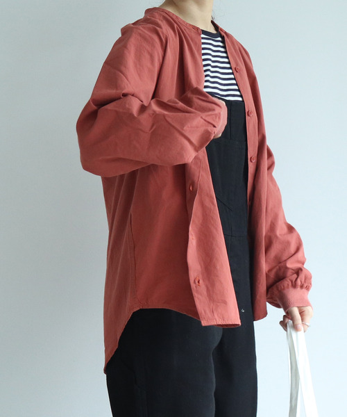 PAR ICI KLASSISK(パーリッシィクラシスク)の「フィンクスブロード伊吹染め 袖リブブラウス (セットアップ対応)(シャツ/ブラウス・レディース・グリーン/アイボリー/レッド・FREE)」の9枚目の写真