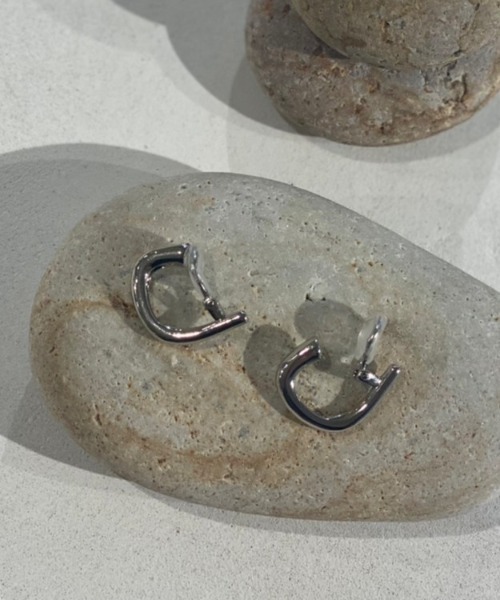 Aunt Marie's（アントマリーズ）の「Ennui Design earring / アンニュイデザインイヤリング（イヤリング・レディース・シルバー/ゴールド・FREE）」の8枚目の写真