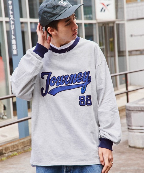 ビッグシルエット ナイロン/サテン刺繍カレッジロゴ 長袖Tシャツ