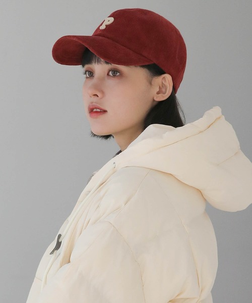 UNE MANSION（ユヌマンション）の「コーデュロイ P キャップ帽子（キャップ・レディース・ホワイト/ブラック/ブラウン/レッド/イエロー・ONE SIZE）」の5枚目の写真