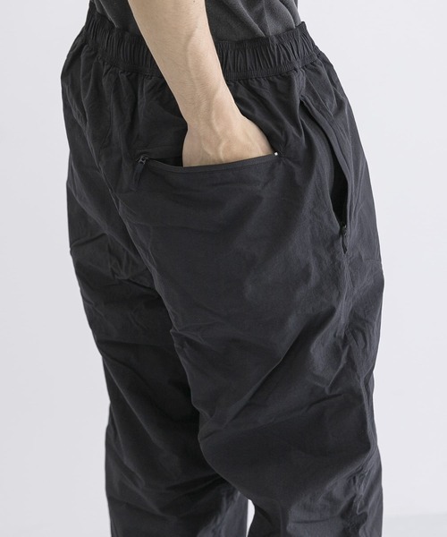 THE NORTH FACE(ザノースフェイス)の「THE NORTH FACE Versatile Nomad Pants(その他パンツ・メンズ・ブラック/オリーブ・LARGE/MEDIUM/X-LARGE)」の18枚目の写真