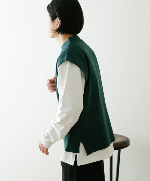 ITEMS URBANRESEARCH(アイテムズ アーバンリサーチ)の「マシンウォッシャブル ブークレニットベスト(ニット/セーター・メンズ・ブラウン/グリーン/ブラック・LARGE/MEDIUM)」の13枚目の写真
