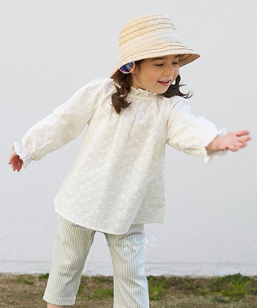 petit main（プティマイン）の「衿フリルブラウス（シャツ/ブラウス・キッズ・アイボリー/ブルー・120cm/110cm/130cm/100cm/80ｃｍ/90cm）」の2枚目の写真