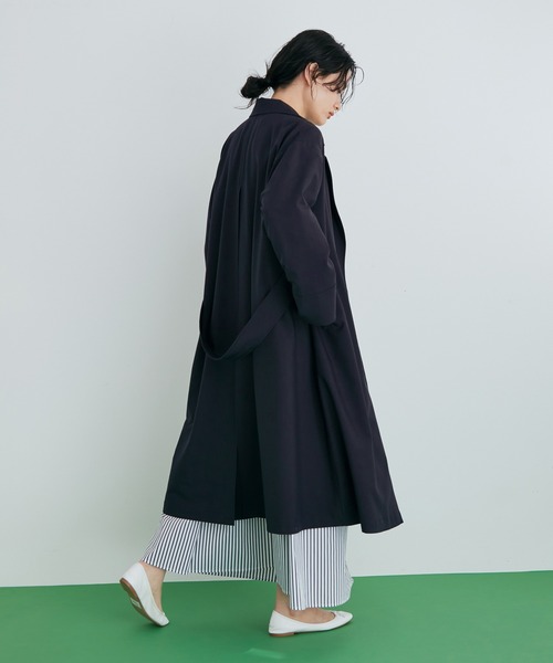 ADAM ET ROPE'（アダムエロペ）の「【アウトレット店舗・WEB限定】ボックスプリーツトレンチコート（トレンチコート・レディース・ベージュ/ネイビー・FREE）」の21枚目の写真