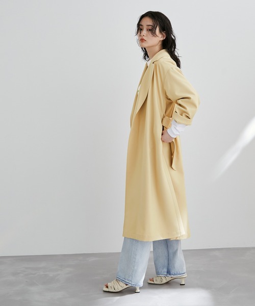 ADAM ET ROPE'（アダムエロペ）の「【アウトレット店舗・WEB限定】ボックスプリーツトレンチコート（トレンチコート・レディース・ベージュ/ネイビー・FREE）」の22枚目の写真