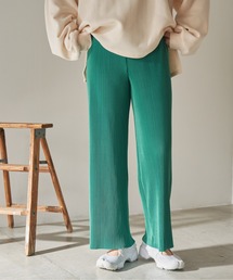 プリーツストレートパンツ