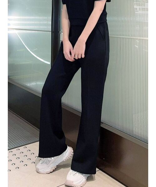 RESEXXY（リゼクシー）の「ピンタックスウェットパンツ【セットアップ着用可能】（その他パンツ・レディース・ブラック/オフホワイト/モカ・FREE）」の3枚目の写真