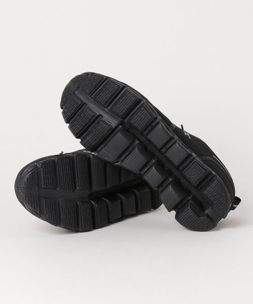 On(オン)の「ON Cloud 5 Waterproof / オン クラウドファイブ ウォータープルーフ(スニーカー・メンズ・ブラック・11/8/10/9/8.5/9.5/10.5/7.5)」の3枚目の写真