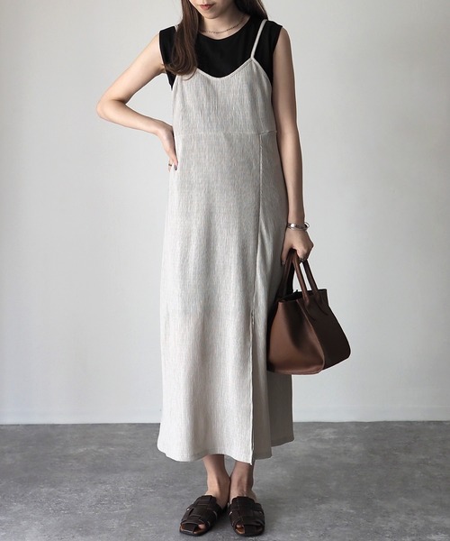 Riberry(リベリー)の「フロントスリットキャミワンピース(ワンピース・レディース・アイボリー/ブラック/グレー・MEDIUM)」の5枚目の写真