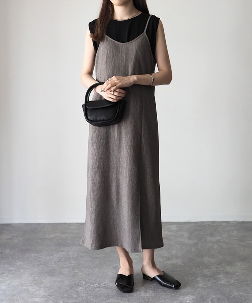 Riberry(リベリー)の「フロントスリットキャミワンピース(ワンピース・レディース・アイボリー/ブラック/グレー・MEDIUM)」の7枚目の写真