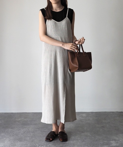 Riberry(リベリー)の「フロントスリットキャミワンピース(ワンピース・レディース・アイボリー/ブラック/グレー・MEDIUM)」の11枚目の写真