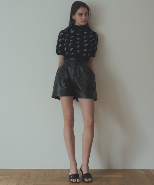Elleia（エレイア）の「レザーショートパンツ（その他パンツ・レディース・ブラック/ベージュ・FREE）」の4枚目の写真