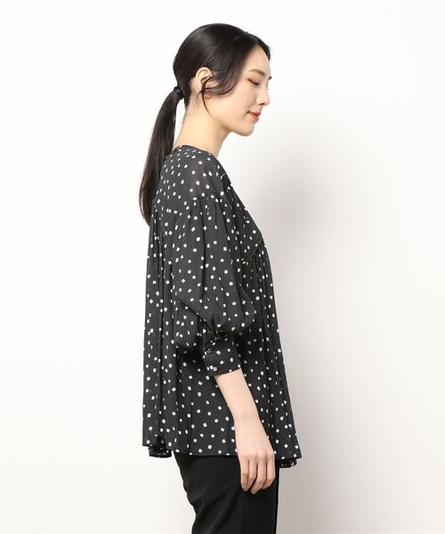 DRESSLAVE（ドレスレイブ）の「dot planty blouse(スクエアドット柄ブラウス)（シャツ/ブラウス・レディース・ブラック/ブルー・38）」の3枚目の写真