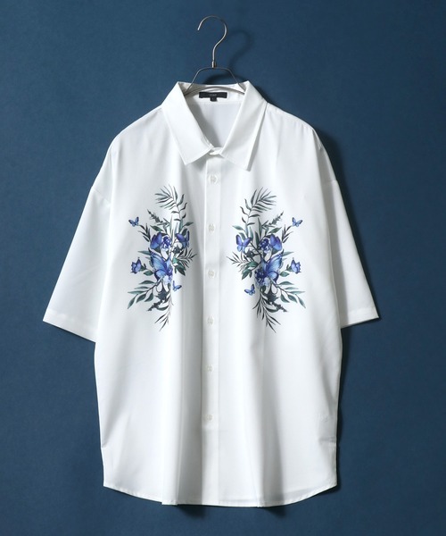 ANPAS（アンパス）の「Flower ＆ Butterfly Big Print Oversize Shirt/花柄 ビッグプリント オーバーサイズ シャツ（シャツ/ブラウス・メンズ・ホワイト系その他/ブラック系その他/ホワイト系その他2/ホワイト系その他3/ブラック系その他2/ブラック系その他3/ブラック系その他4/ブラック系その他5・M/L）」の3枚目の写真