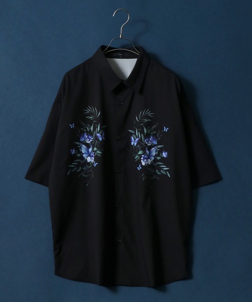 ANPAS（アンパス）の「Flower ＆ Butterfly Big Print Oversize Shirt/花柄 ビッグプリント オーバーサイズ シャツ（シャツ/ブラウス・メンズ・ホワイト系その他/ブラック系その他/ホワイト系その他2/ホワイト系その他3/ブラック系その他2/ブラック系その他3/ブラック系その他4/ブラック系その他5・M/L）」の8枚目の写真