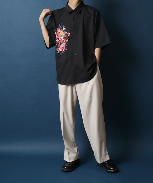 ANPAS（アンパス）の「Flower ＆ Butterfly Big Print Oversize Shirt/花柄 ビッグプリント オーバーサイズ シャツ（シャツ/ブラウス・メンズ・ホワイト系その他/ブラック系その他/ホワイト系その他2/ホワイト系その他3/ブラック系その他2/ブラック系その他3/ブラック系その他4/ブラック系その他5・M/L）」の11枚目の写真