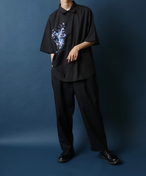 ANPAS（アンパス）の「Flower ＆ Butterfly Big Print Oversize Shirt/花柄 ビッグプリント オーバーサイズ シャツ（シャツ/ブラウス・メンズ・ホワイト系その他/ブラック系その他/ホワイト系その他2/ホワイト系その他3/ブラック系その他2/ブラック系その他3/ブラック系その他4/ブラック系その他5・M/L）」の18枚目の写真
