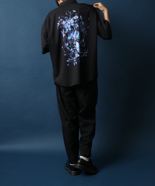 ANPAS（アンパス）の「Flower ＆ Butterfly Big Print Oversize Shirt/花柄 ビッグプリント オーバーサイズ シャツ（シャツ/ブラウス・メンズ・ホワイト系その他/ブラック系その他/ホワイト系その他2/ホワイト系その他3/ブラック系その他2/ブラック系その他3/ブラック系その他4/ブラック系その他5・M/L）」の19枚目の写真