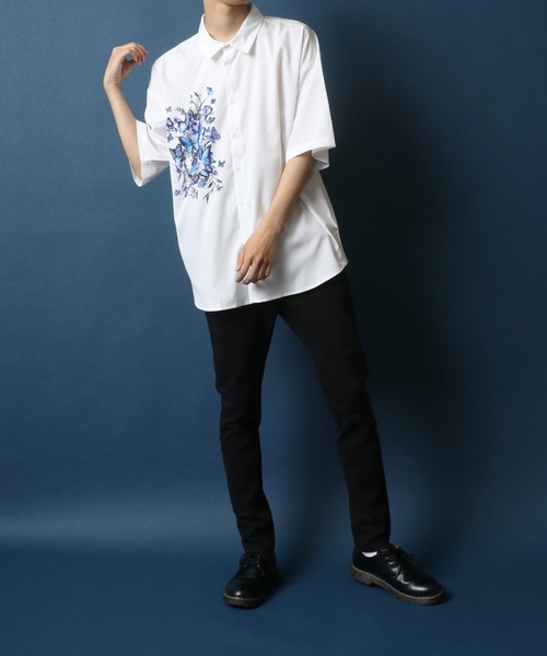 ANPAS（アンパス）の「Flower ＆ Butterfly Big Print Oversize Shirt/花柄 ビッグプリント オーバーサイズ シャツ（シャツ/ブラウス・メンズ・ホワイト系その他/ブラック系その他/ホワイト系その他2/ホワイト系その他3/ブラック系その他2/ブラック系その他3/ブラック系その他4/ブラック系その他5・M/L）」の16枚目の写真