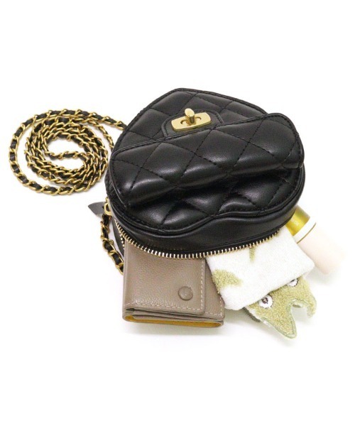 DONOBAN（ドノバン）の「キルティングハートチェーンバッグ（ショルダーバッグ・レディース・ホワイト/ブラック/ライトグリーン・F）」の15枚目の写真