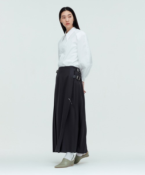O'NEIL of DUBLIN(オニールオブダブリン)の「【O'NEIL OF DUBLIN】FASHION MAXI KILT SKIRT(スカート・レディース・ブラウン系その他3/チャコールグレー/ブラック・2/1)」の5枚目の写真