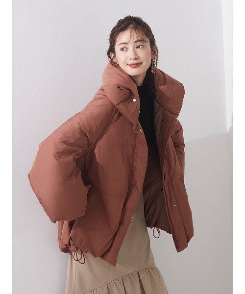 emmi(エミ)の「【emmi atelier】サステナブルビックカラーダウン(ダウンジャケット/コート・レディース・ブラック/オリーブ/バーガンディー/オフホワイト・FREE)」の4枚目の写真