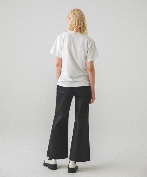 MECRE（メクル）の「フラワープリントTee（Tシャツ/カットソー・レディース・ホワイト・FREE）」の6枚目の写真