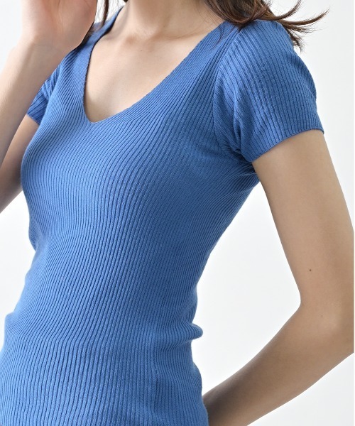 ibeul_（イベール）の「スリムリブ半袖ベーシックトップス（Tシャツ/カットソー・レディース・ブルー/レッド/ブラック/ホワイト/グリーン/ネイビー・M/L/FREE）」の8枚目の写真