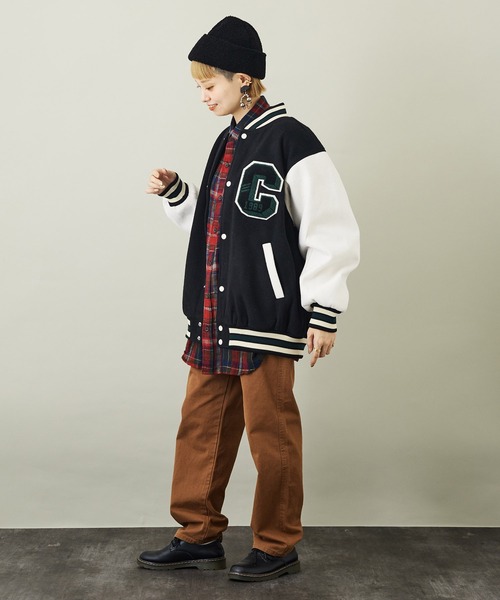 CUBE SUGAR（キューブシュガー）の「ウールフィールロゴワッペン配色スタジャン（スタジャン・レディース・ベージュ/ブラック/マルチ/ダークグリーン・M）」の9枚目の写真