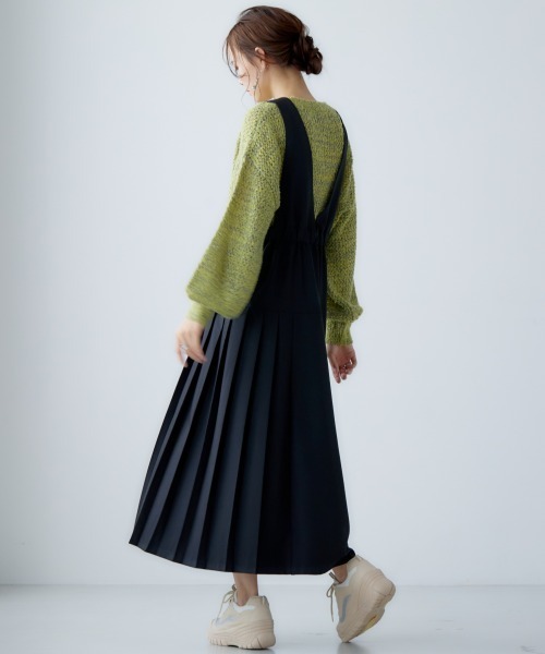 miclat（ミクラ）の「大きいサイズ ジャンパースカート miclat（ジャンパースカート・レディース・ブラック/ピンクベージュ・LL/3L/4L/L）」の2枚目の写真