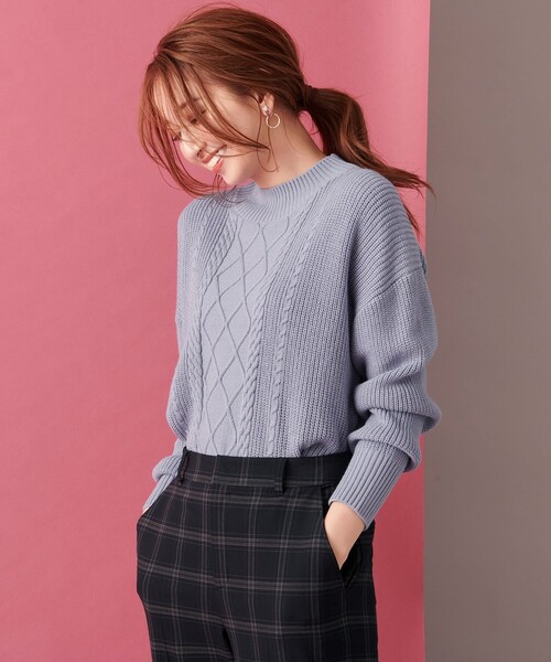 ANY SIS（エニィスィス）の「【洗える】スフレハイネックケーブル ニット（ニット/セーター・レディース・ピンク系/ライトイエロー系/スカイブルー系/オレンジ系/ライトグレー系/アイボリー系・4）」の4枚目の写真