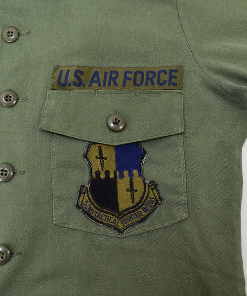 VINTAGE(ヴィンテージ)の「【ヴィンテージ古着】ミリタリー U.S.AIR FORCE ユーティリティシャツ(ミリタリージャケット・メンズ・カーキ・SMALL)」の9枚目の写真