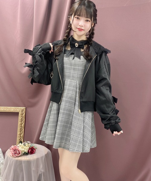 ROJITA(ロジータ)の「リボンスリーブブルゾン(ブルゾン・レディース・ブラック/ホワイト・FREE)」の17枚目の写真