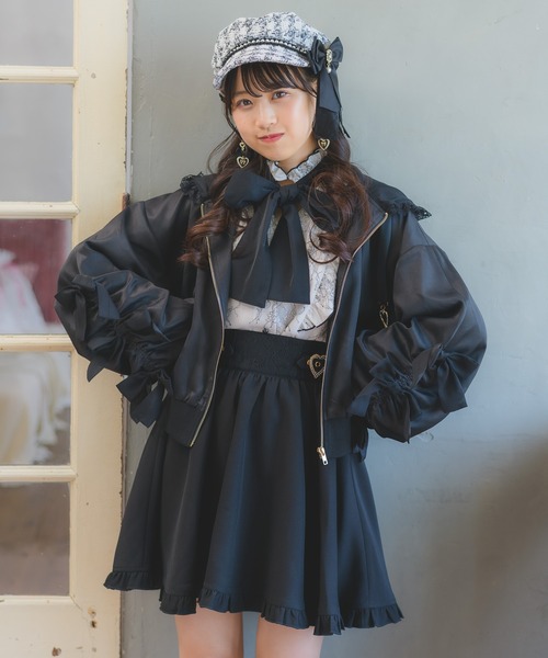 ROJITA(ロジータ)の「リボンスリーブブルゾン(ブルゾン・レディース・ブラック/ホワイト・FREE)」の4枚目の写真