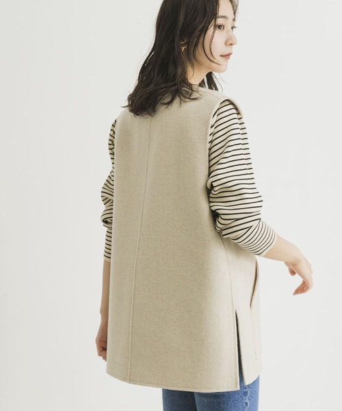 URBAN RESEARCH(アーバンリサーチ)の「リバーオーバーVネックベスト(ダウンベスト・レディース・モカ/ベージュ系その他・36/38)」の5枚目の写真