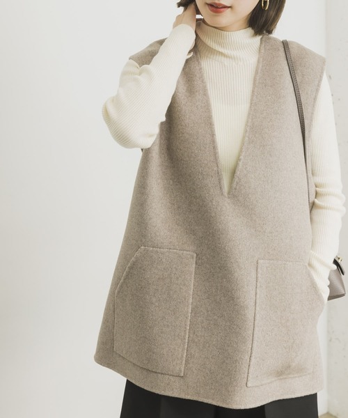 URBAN RESEARCH(アーバンリサーチ)の「リバーオーバーVネックベスト(ダウンベスト・レディース・モカ/ベージュ系その他・36/38)」の13枚目の写真