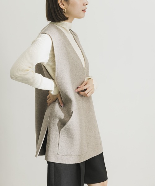 URBAN RESEARCH(アーバンリサーチ)の「リバーオーバーVネックベスト(ダウンベスト・レディース・モカ/ベージュ系その他・36/38)」の19枚目の写真