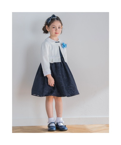 BeBe（ベベ）の「BeBe/フォーマルリップルポンチノーカラージャケット(110~130cm)（ノーカラージャケット・キッズ・ホワイト/ネイビー・110/120/130）」の21枚目の写真