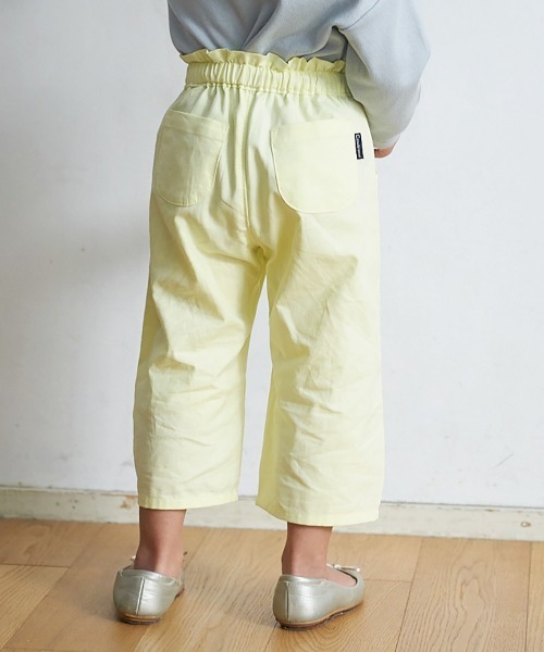 combimini(コンビミニ)の「ツイル ゆったり9分丈パンツ(その他パンツ・キッズ・サックスブルー/ライトベージュ/レモンイエロー・100/90/110/120/80)」の4枚目の写真
