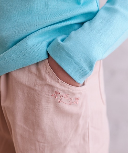 combimini(コンビミニ)の「ツイル ゆったり9分丈パンツ(その他パンツ・キッズ・サックスブルー/ライトベージュ/レモンイエロー・100/90/110/120/80)」の8枚目の写真