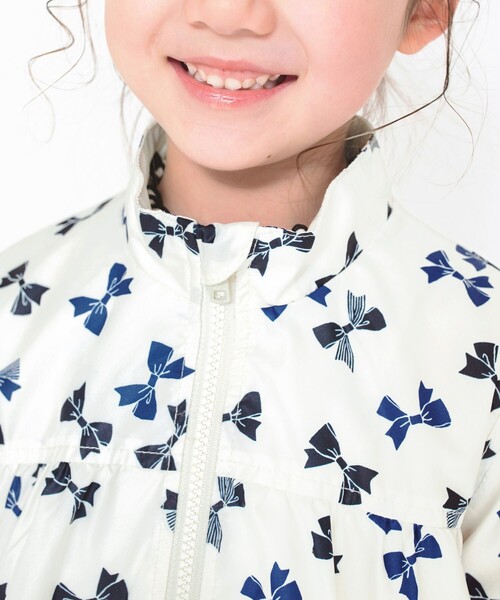 BRANSHES（ブランシェス）の「【撥水加工】花柄/リボン柄ウィンドブレーカー（ナイロンジャケット・キッズ・オフホワイト/ピンク・130/100/120/140/110/90/150）」の13枚目の写真