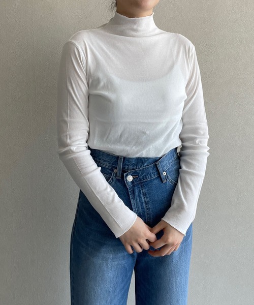 LOWRYS FARM（ローリーズファーム）の「シアーカラーハイネックＬＳ　193963（Tシャツ/カットソー・レディース・ブルー/ブラック/ホワイト/ピンク・FREE）」の2枚目の写真