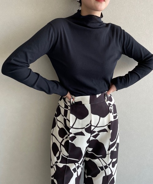 LOWRYS FARM（ローリーズファーム）の「シアーカラーハイネックＬＳ　193963（Tシャツ/カットソー・レディース・ブルー/ブラック/ホワイト/ピンク・FREE）」の3枚目の写真