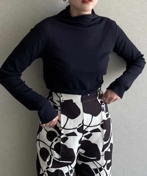 LOWRYS FARM（ローリーズファーム）の「シアーカラーハイネックＬＳ　193963（Tシャツ/カットソー・レディース・ブルー/ブラック/ホワイト/ピンク・FREE）」の7枚目の写真