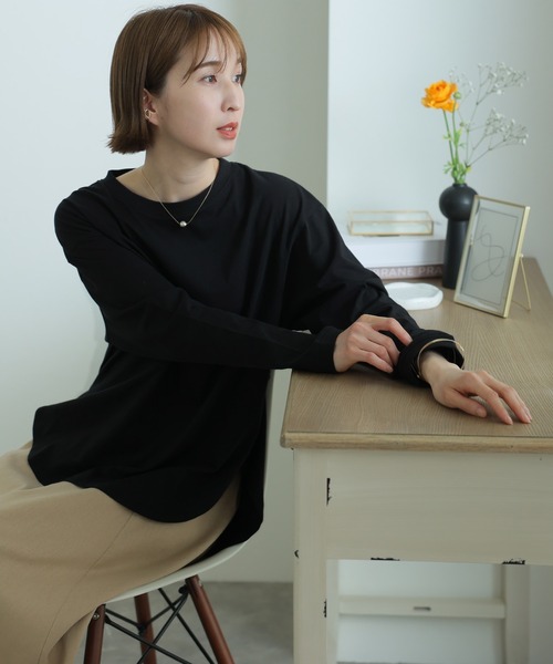 ElegChic（エレグシック）の「天竺ラウンドヘムロンTシャツ 長袖（Tシャツ/カットソー・レディース・ブラック/チャコールグレー/杢グレー/ホワイト・L/3L/5L）」の3枚目の写真