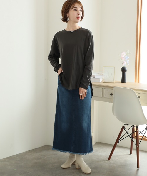 ElegChic（エレグシック）の「天竺ラウンドヘムロンTシャツ 長袖（Tシャツ/カットソー・レディース・ブラック/チャコールグレー/杢グレー/ホワイト・L/3L/5L）」の16枚目の写真