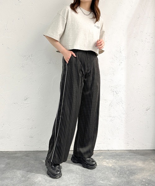 apres jour mignon(アプレジュールミニョン)の「パイピングストライプパンツ【SETUP着用可能】【ZOZOTOWN限定アイテム】(その他パンツ・レディース・ブラック/ネイビー/チャコールグレー・X-LARGE/SMALL/MEDIUM)」の7枚目の写真