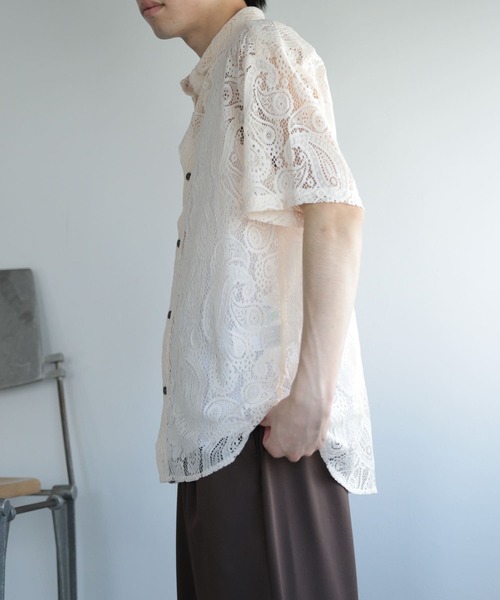 SENSE OF PLACE by URBAN RESEARCH（センスオブプレイスバイアーバンリサーチ）の「『ユニセックス』ペイズリーレースシャツ(5分袖)（シャツ/ブラウス・メンズ・ライトカーキ/チャコールグレー/アイボリー・LARGE/MEDIUM）」の8枚目の写真