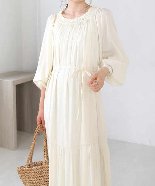 Bab（バブ）の「サテンライクシャーリングワンピース（ワンピース・レディース・オレンジ系その他/ブラック/アイボリー・M）」の9枚目の写真